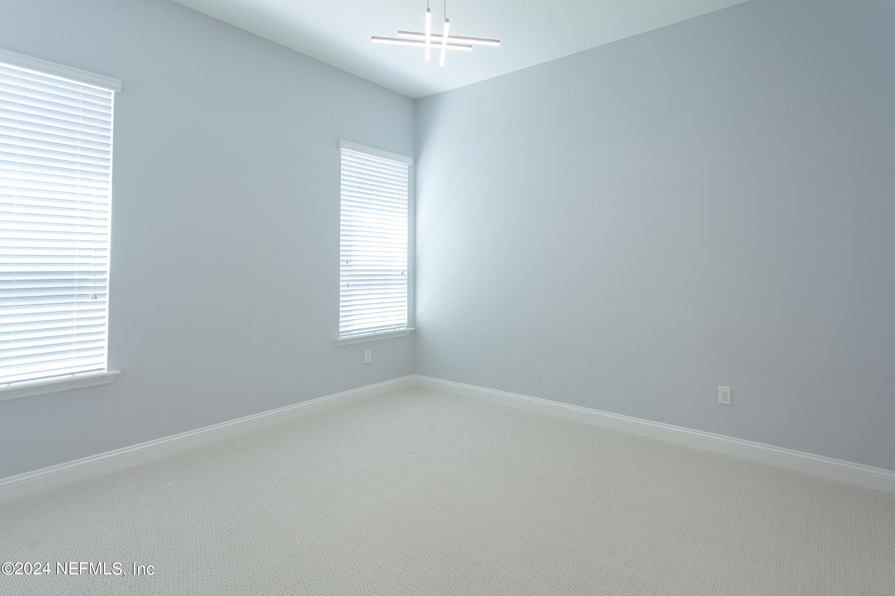 175 Caribbean Place St. Johns, FL 32259 - Photo 20 of 41 an empty room with a window
