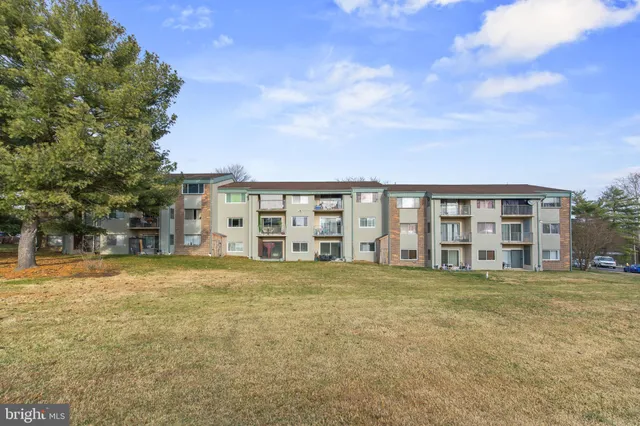 $239,900 | 350 Gatewater Court, Unit A, Glen Burnie, MD 21060