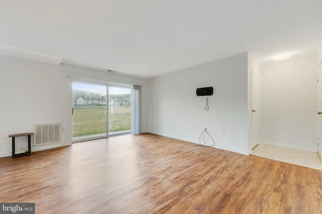 $239,900 | 350 Gatewater Court, Unit A, Glen Burnie, MD 21060