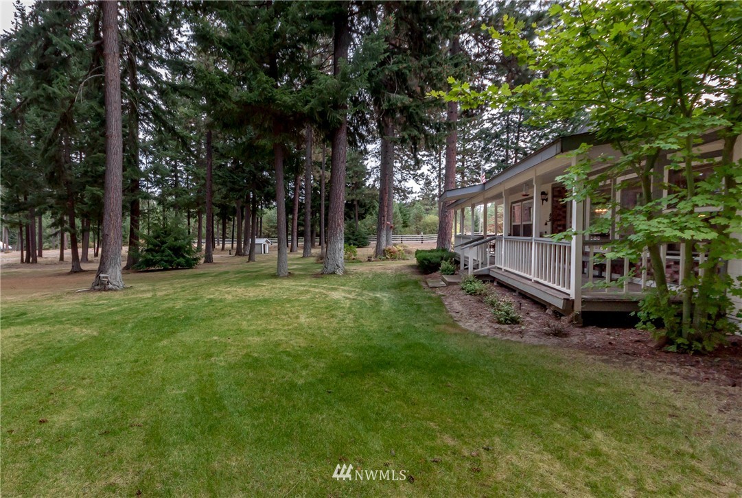 8601 Upper Peoh Point Road Cle Elum, WA 98922 - Photo 2 of 20 Gallery Image 2
