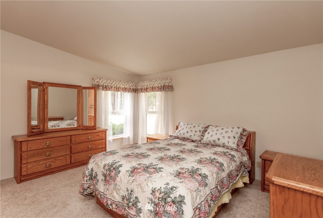 8601 Upper Peoh Point Road Cle Elum, WA 98922 - Photo 14 of 20 Gallery Image 14