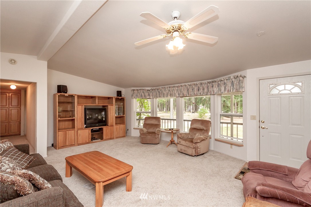 8601 Upper Peoh Point Road Cle Elum, WA 98922 - Photo 7 of 20 Gallery Image 7