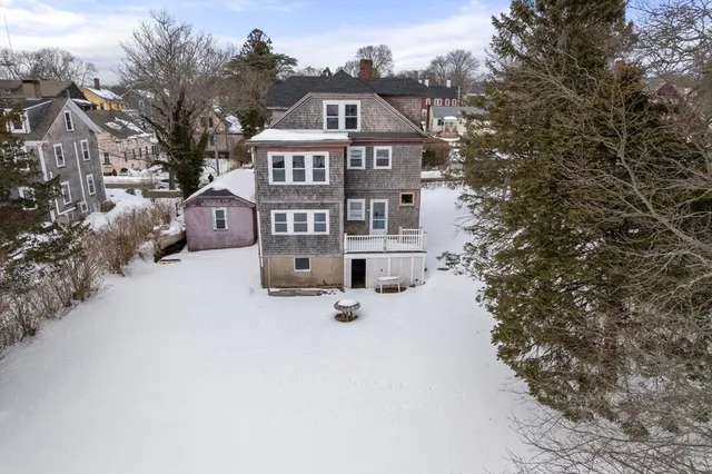 $2,600 | 25-27 Lafayette Street, Unit 2, Fairhaven, MA 02719