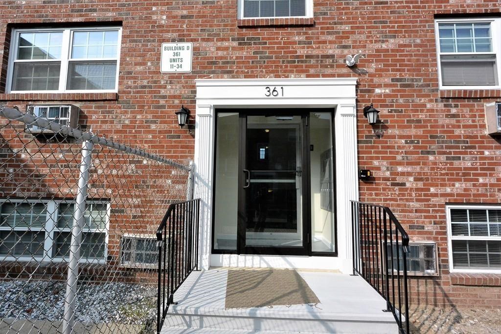 361 Hildreth Street, Unit 14 Lowell, MA 01850 - Photo 3 of 9