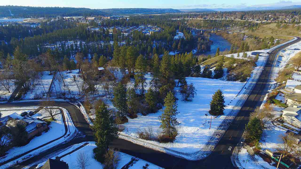 1743 North W Point Road Spokane, WA 99201 - Photo 4 of 17 Gallery Image 4