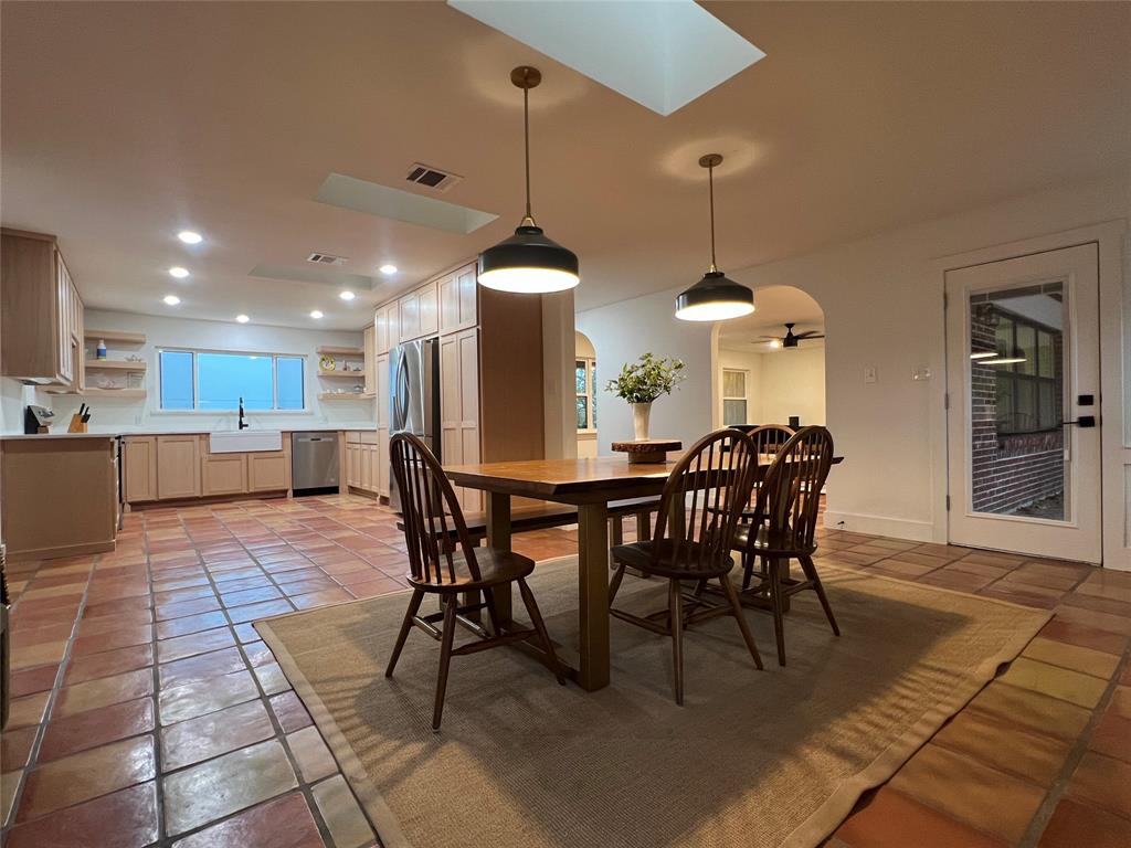 5105 Circle Ridge Drive West Fort Worth, TX 76114 - Photo 11 of 32 a view of a dining room with furniture