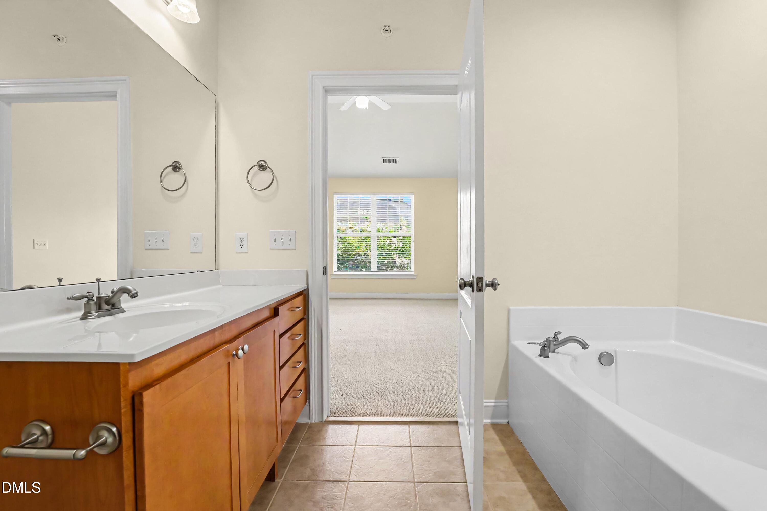3810 Lunceston Way, Unit 301 Raleigh, NC 27613 - Photo 26 of 29 027_file_9011