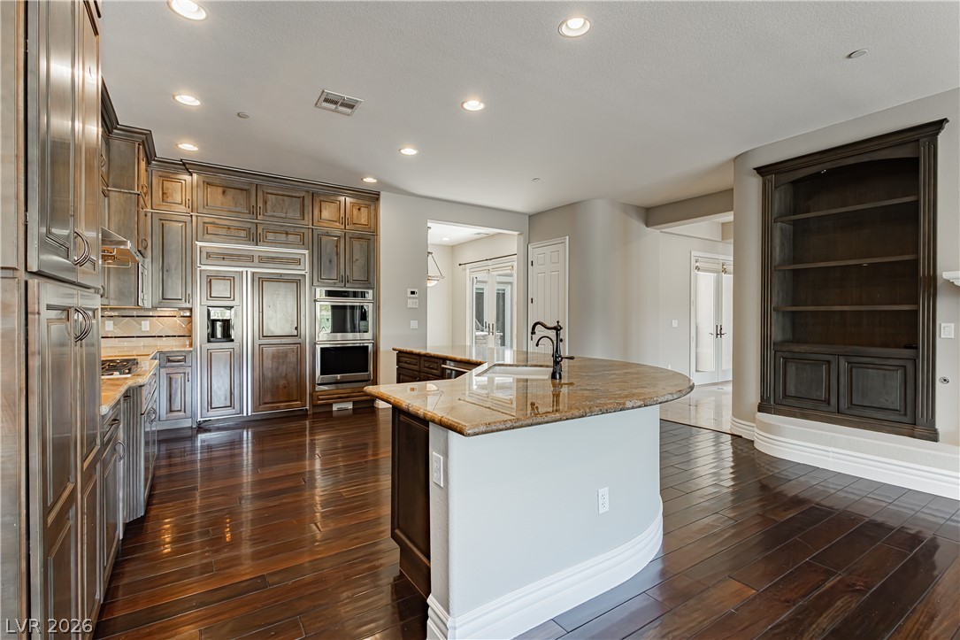 2155 Alcova Ridge Drive Las Vegas, NV 89135 - Photo 13 of 43 Kitchen