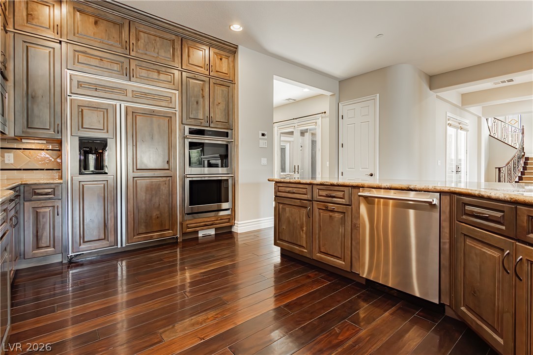 2155 Alcova Ridge Drive Las Vegas, NV 89135 - Photo 14 of 43 Kitchen