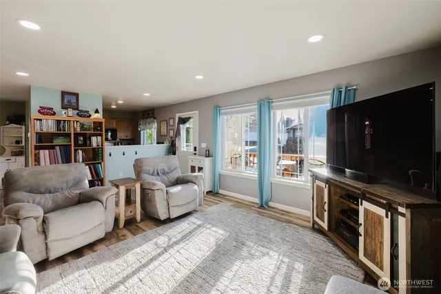 $510,000 | 387 Northeast Max William Loop, Poulsbo, WA 98370