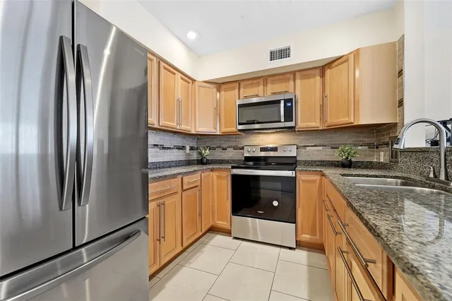 $90,000 | 4144 56th Street North, Unit 810, Kenneth City, FL 33709