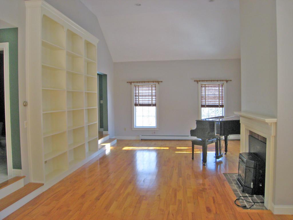10 Hemlock Ridge Lane York, ME 03909 - Photo 3 of 33 Gallery Image 3