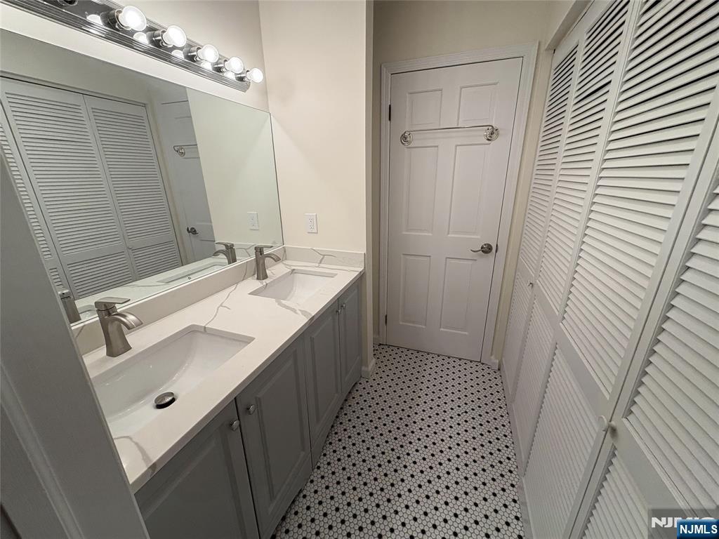 204 River Renaissance, Unit B04 East Rutherford, NJ 07073 - Photo 12 of 18