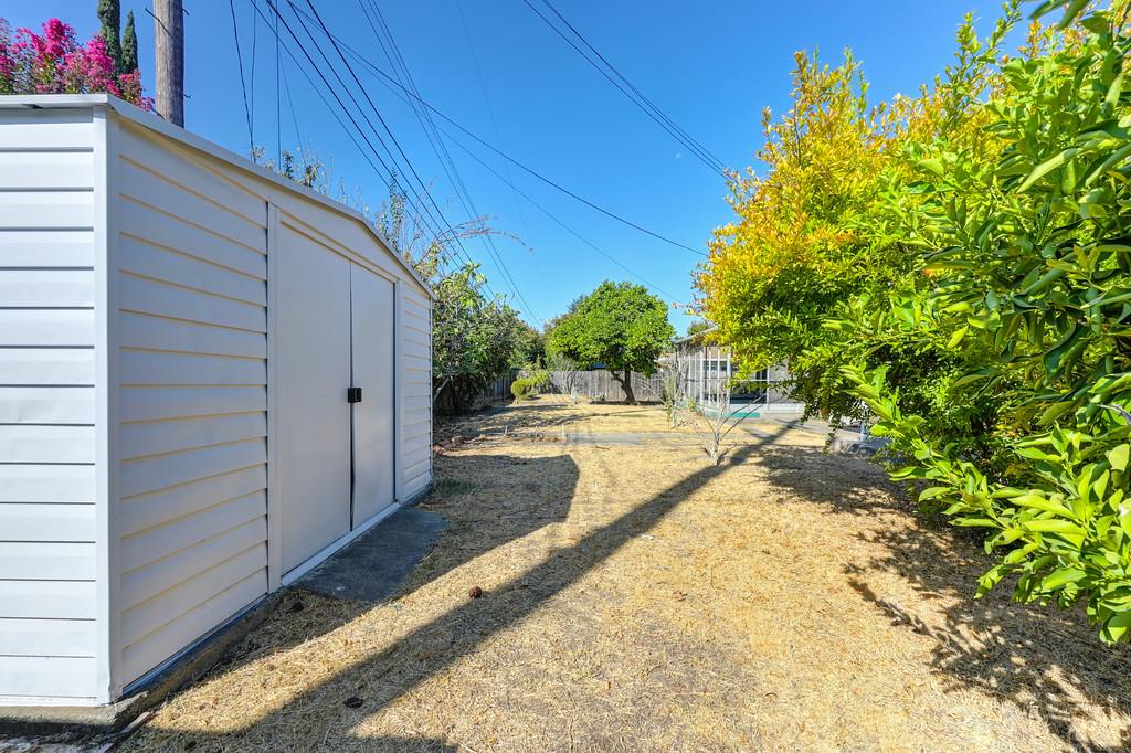 1056 Entrada Road Sacramento, CA 95864 - Photo 55 of 57 a view of a backyard