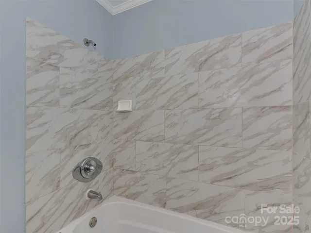 $344,900 | 7413 Lockmont Drive, Charlotte, NC 28212