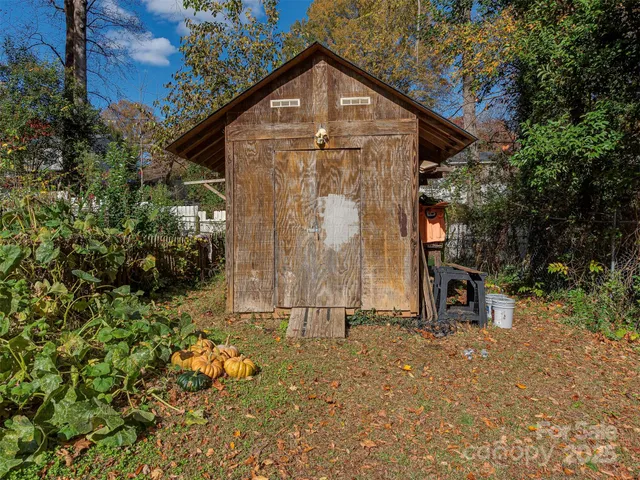 $344,900 | 7413 Lockmont Drive, Charlotte, NC 28212