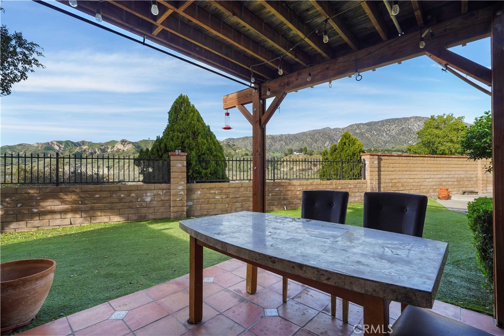 8545 Tujunga Valley Street Sunland, CA 91040 - Photo 21 of 23