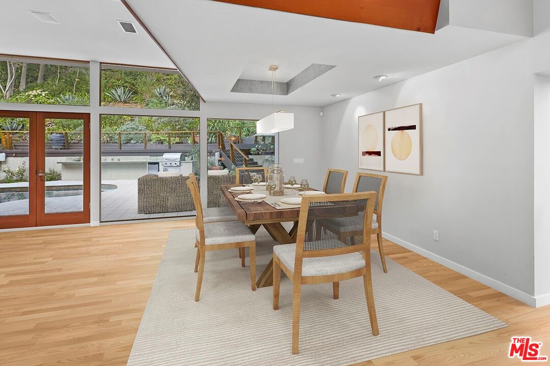 3600 Mandeville Canyon Road Los Angeles, CA 90049 - Photo 24 of 59