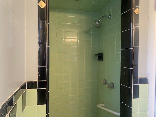 11250 Exeter Road Garfield Heights, OH 44125 - Photo 23 of 28