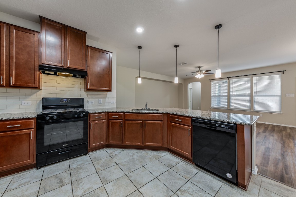 1113 Arbor Acres Loop Leander, TX 78641 - Photo 11 of 34