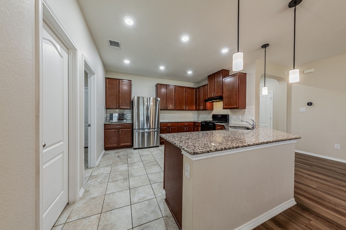 1113 Arbor Acres Loop Leander, TX 78641 - Photo 13 of 34