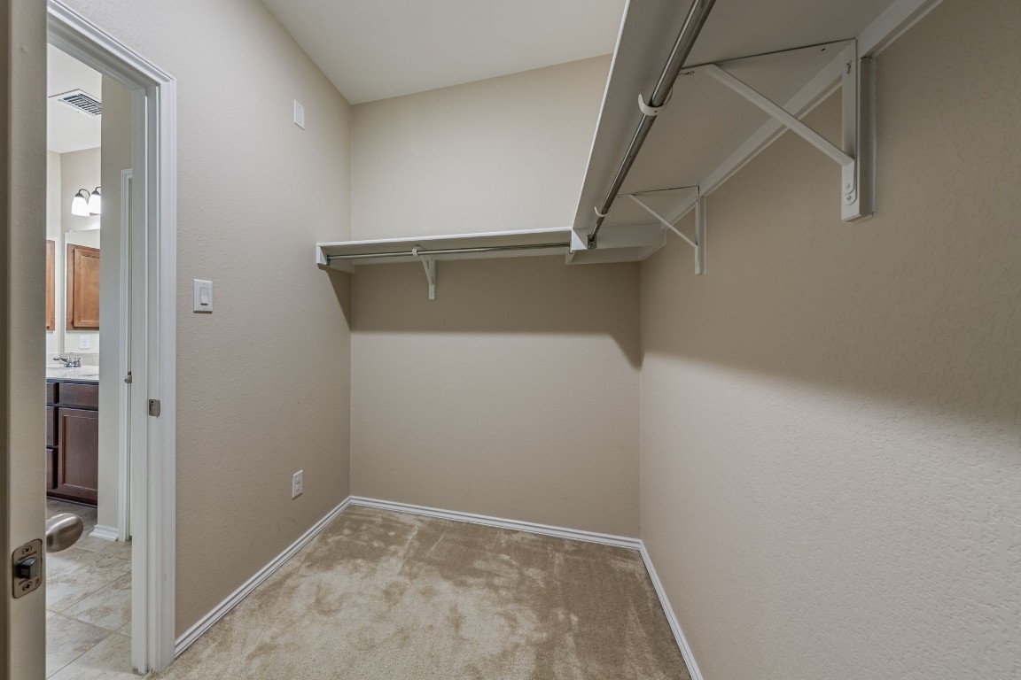 1113 Arbor Acres Loop Leander, TX 78641 - Photo 29 of 34 Primary clothet