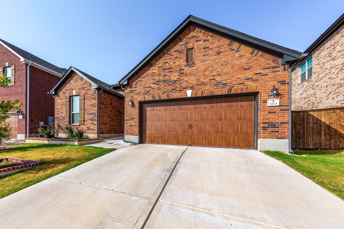 1113 Arbor Acres Loop Leander, TX 78641 - Photo 3 of 34