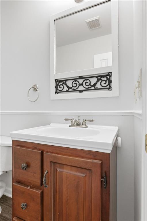 139 Stanbrough Drive Dallas, GA 30157 - Photo 24 of 52 a bathroom with a sink and a mirror