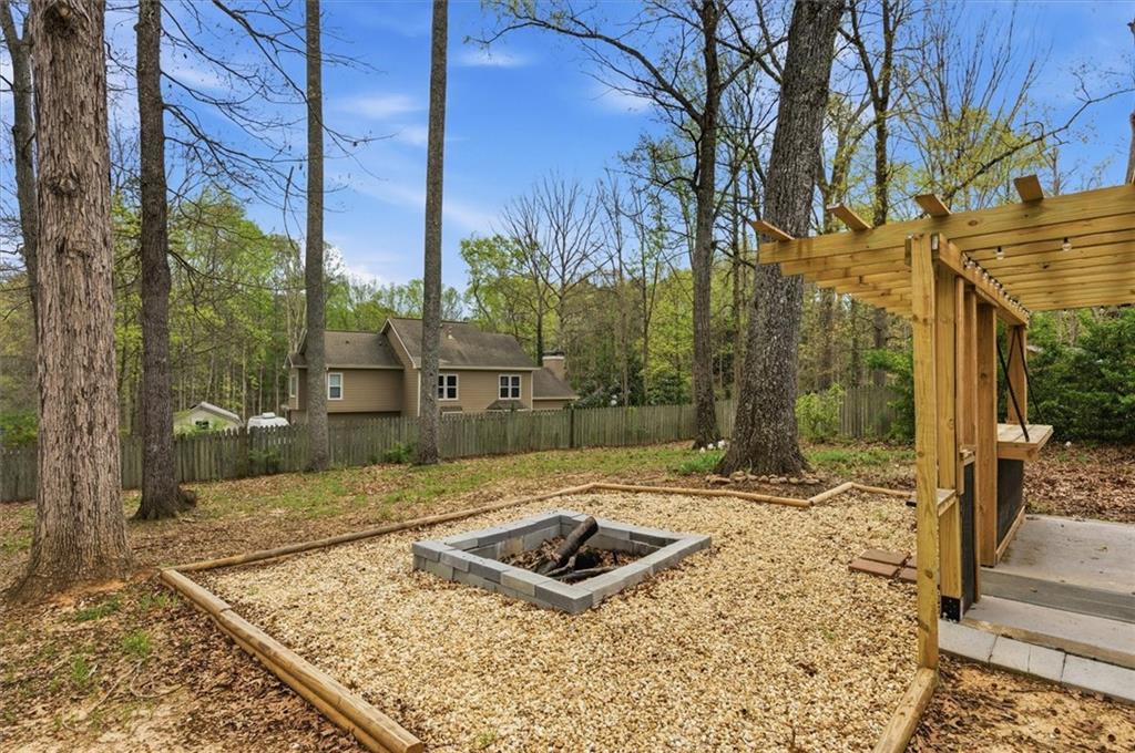 139 Stanbrough Drive Dallas, GA 30157 - Photo 45 of 52 a front view of a house