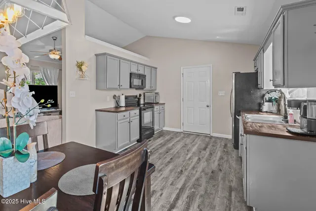 $249,000 | 105 Marina Leigh Drive, Hubert, NC 28539