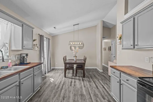 $249,000 | 105 Marina Leigh Drive, Hubert, NC 28539