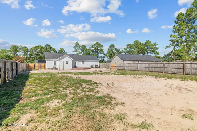 $249,000 | 105 Marina Leigh Drive, Hubert, NC 28539