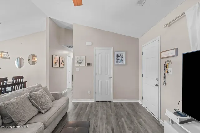 $249,000 | 105 Marina Leigh Drive, Hubert, NC 28539