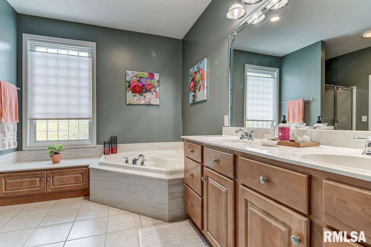 4219 Osage Road Springfield, IL 62711 - Photo 23 of 45