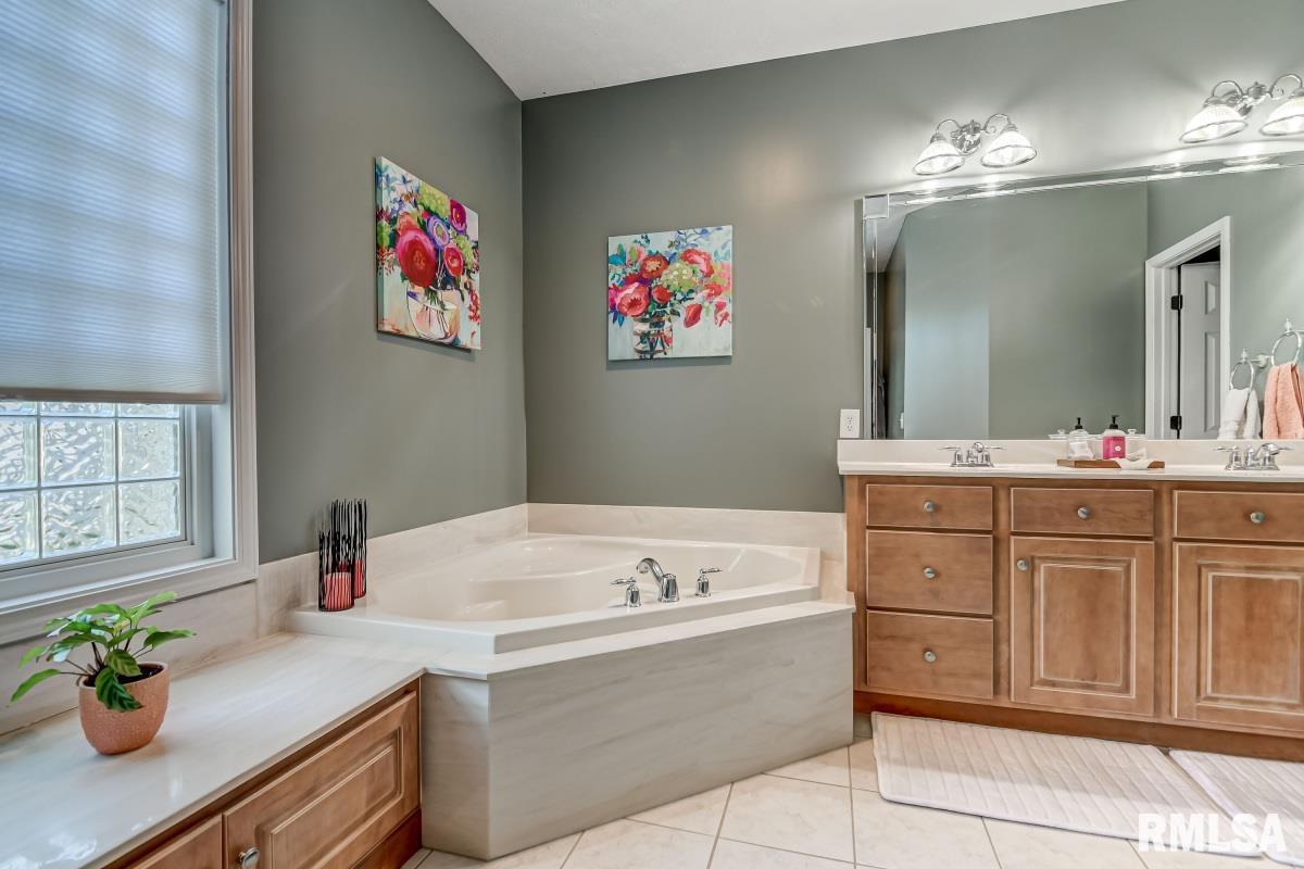 4219 Osage Road Springfield, IL 62711 - Photo 24 of 45