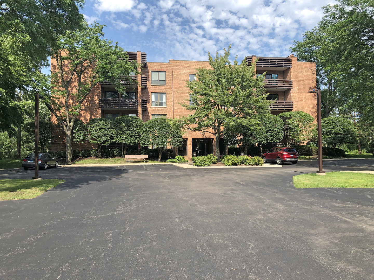 1060 Shermer Road, Unit 27 Northbrook, IL 60062 - Photo 1 of 37