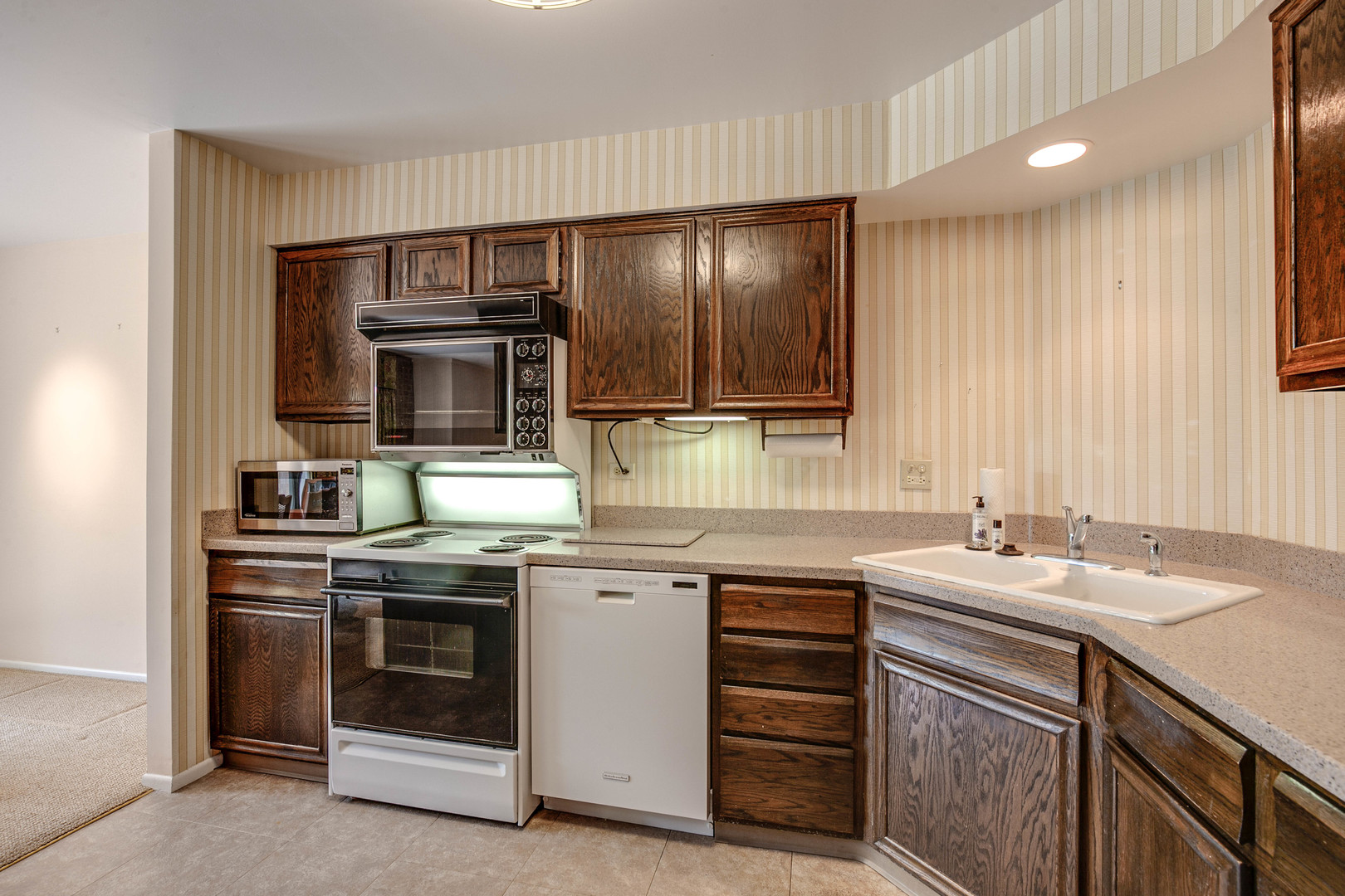 1060 Shermer Road, Unit 27 Northbrook, IL 60062 - Photo 19 of 37