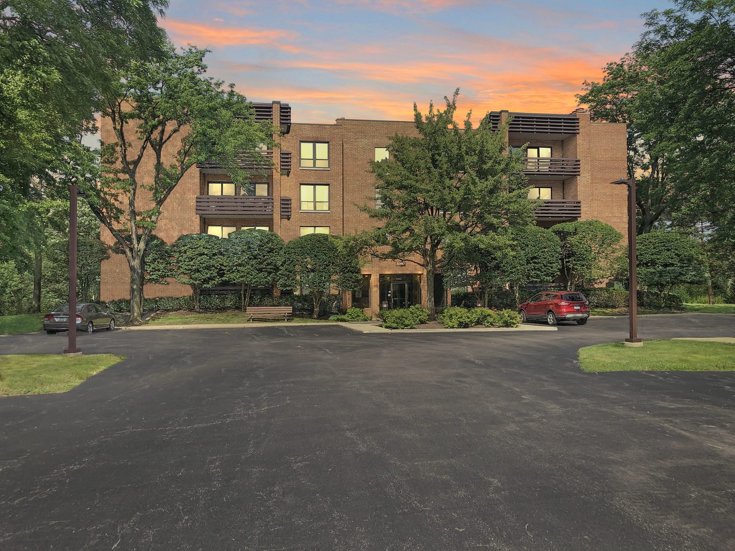 1060 Shermer Road, Unit 27 Northbrook, IL 60062 - Photo 2 of 37