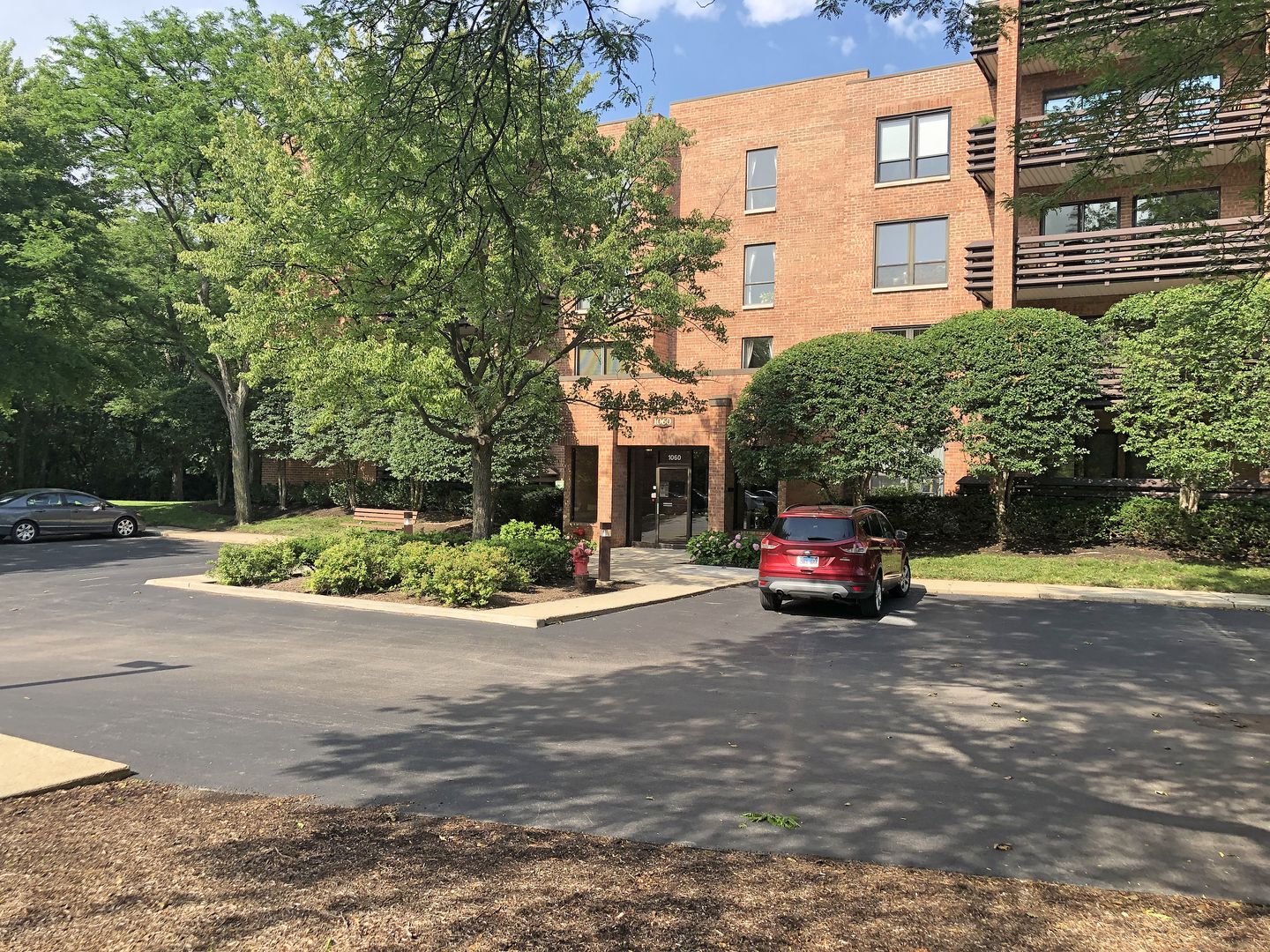 1060 Shermer Road, Unit 27 Northbrook, IL 60062 - Photo 5 of 37