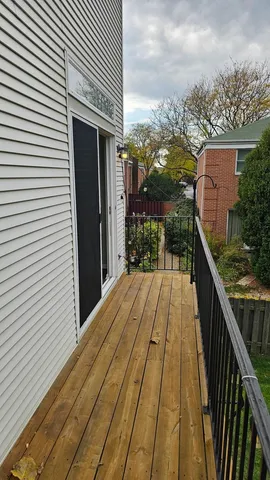 $3,995 | 2106 Rugen Road, Unit B, Glenview, IL 60026