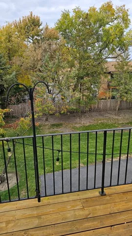 $3,995 | 2106 Rugen Road, Unit B, Glenview, IL 60026