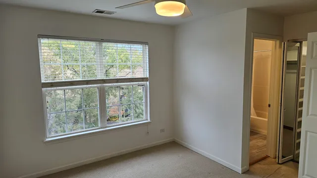 $3,995 | 2106 Rugen Road, Unit B, Glenview, IL 60026