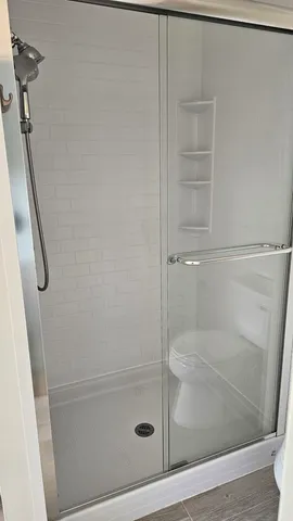 $3,995 | 2106 Rugen Road, Unit B, Glenview, IL 60026