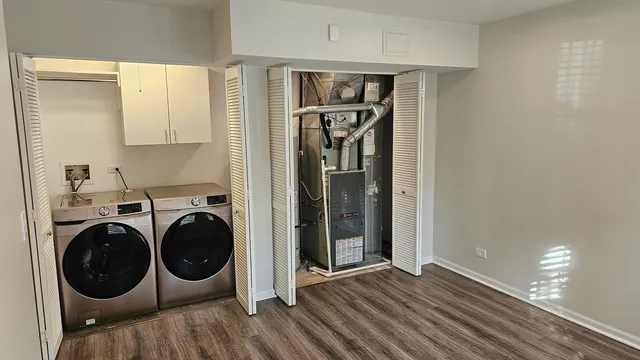 $3,995 | 2106 Rugen Road, Unit B, Glenview, IL 60026