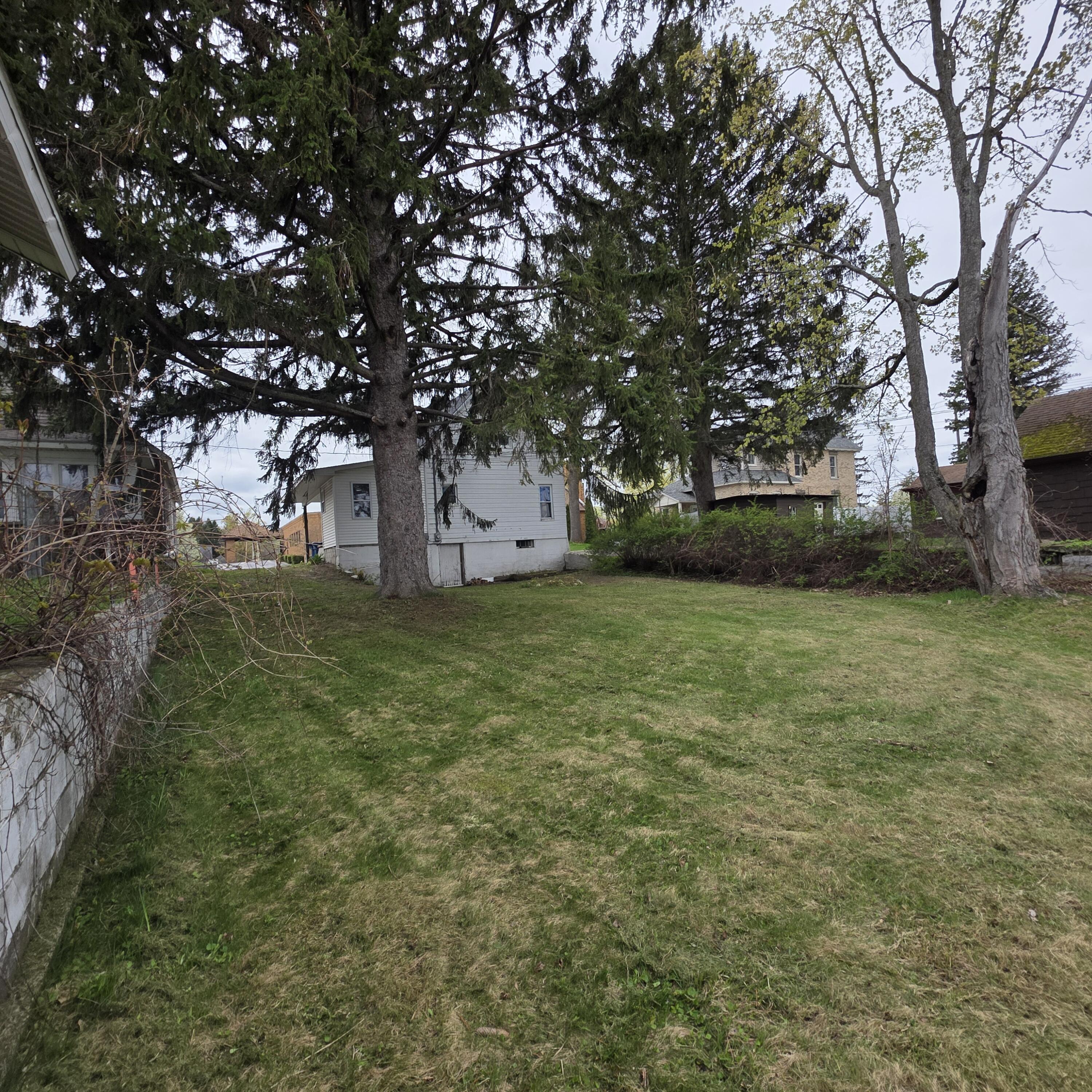 210 Church Street Hart, MI 49420 - Photo 5 of 26 20260428_132334