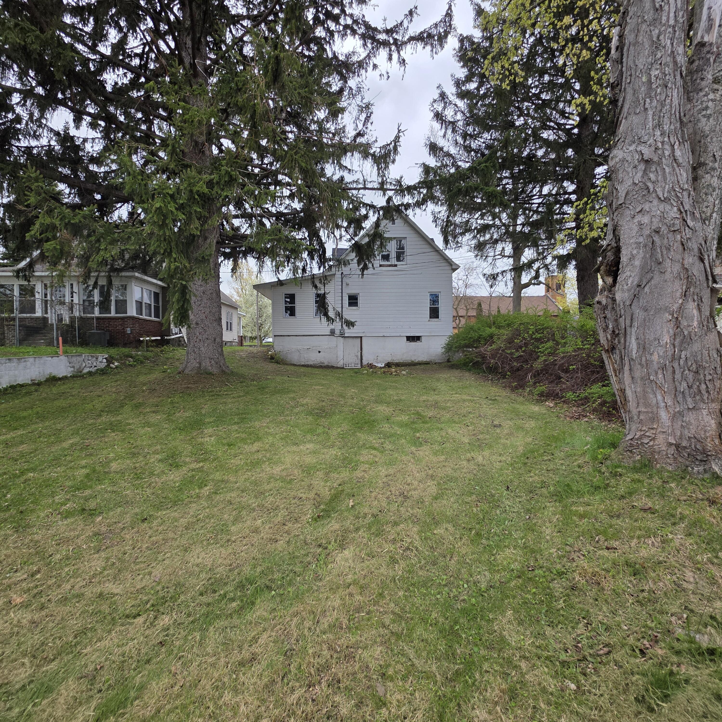 210 Church Street Hart, MI 49420 - Photo 6 of 26 20260428_132345
