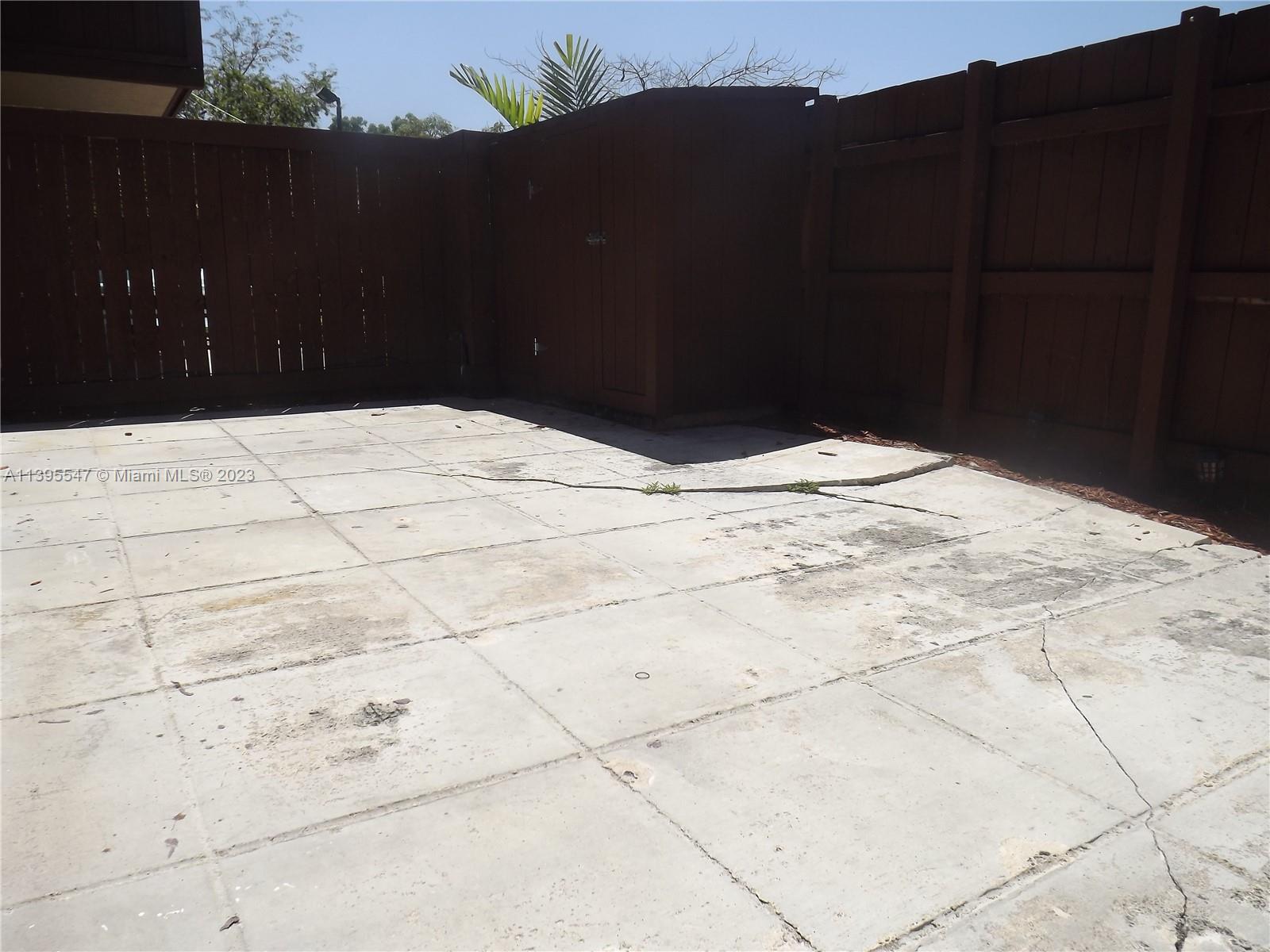 Kendall Miami, FL 33173 - Photo 21 of 34 a black view of wooden fence