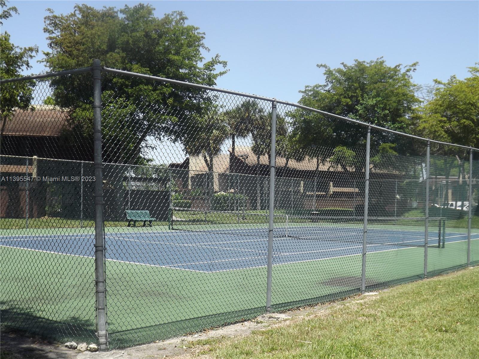 Kendall Miami, FL 33173 - Photo 31 of 34 a view of a tennis court