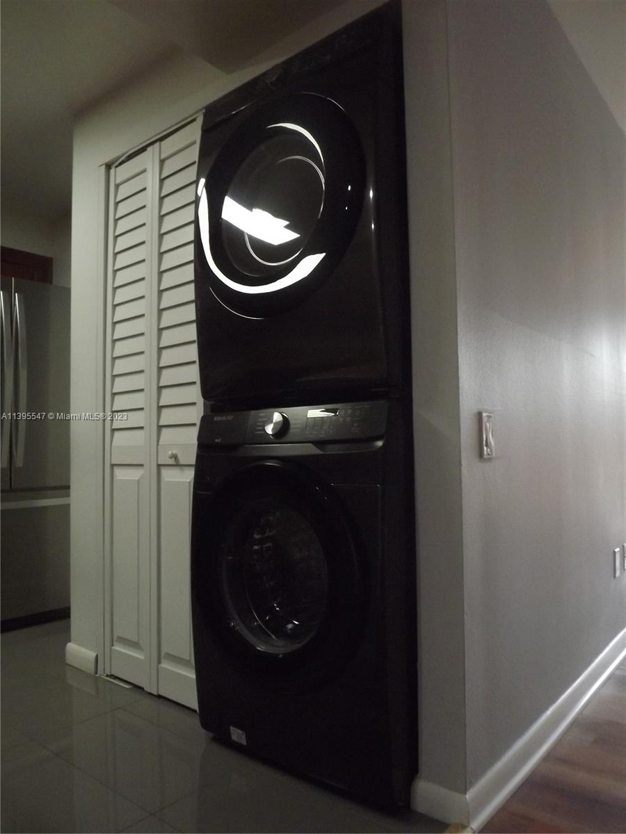 Kendall Miami, FL 33173 - Photo 9 of 34 a close up of a toilet and a sink