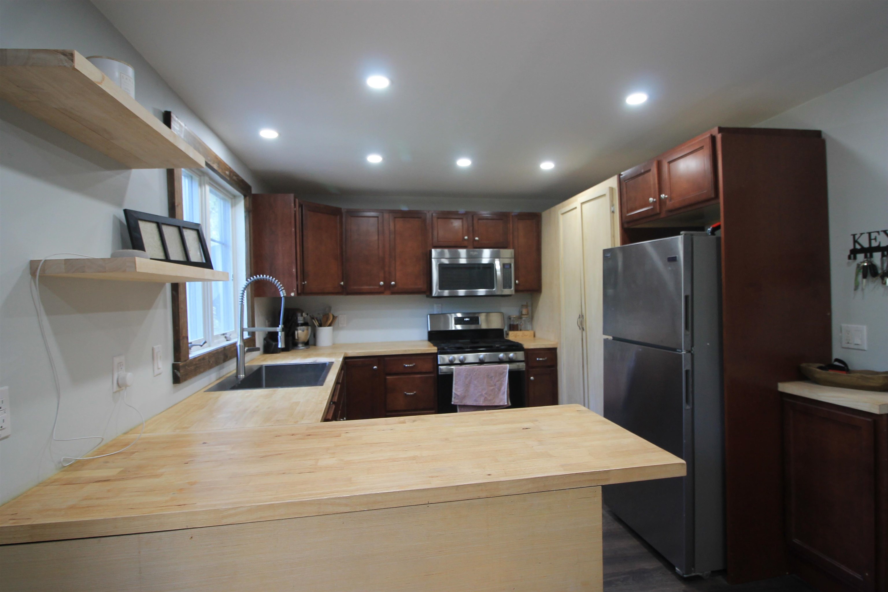 21 Mirror Lake Road Thornton, NH 03285 - Photo 16 of 54